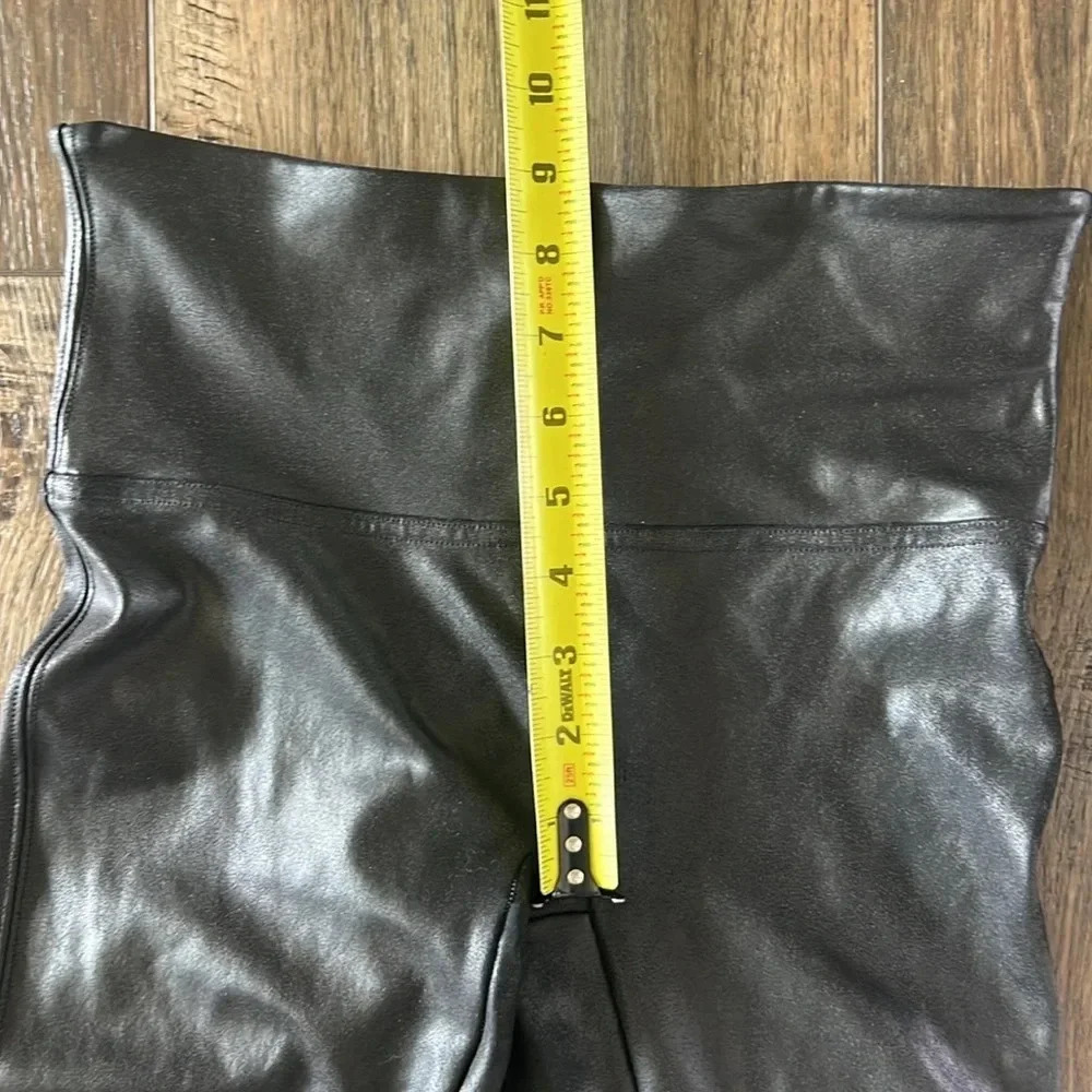 SPANX Woman’s Faux Leather Compression Leggings Black Size Medium - Picture 12 of 12
